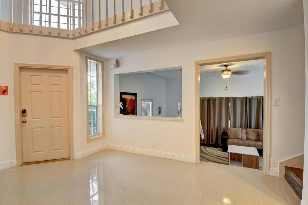5 Bedroom Mansion With Pool And Non-Heated Jacuzzi Games In Boynton Beach Luaran gambar