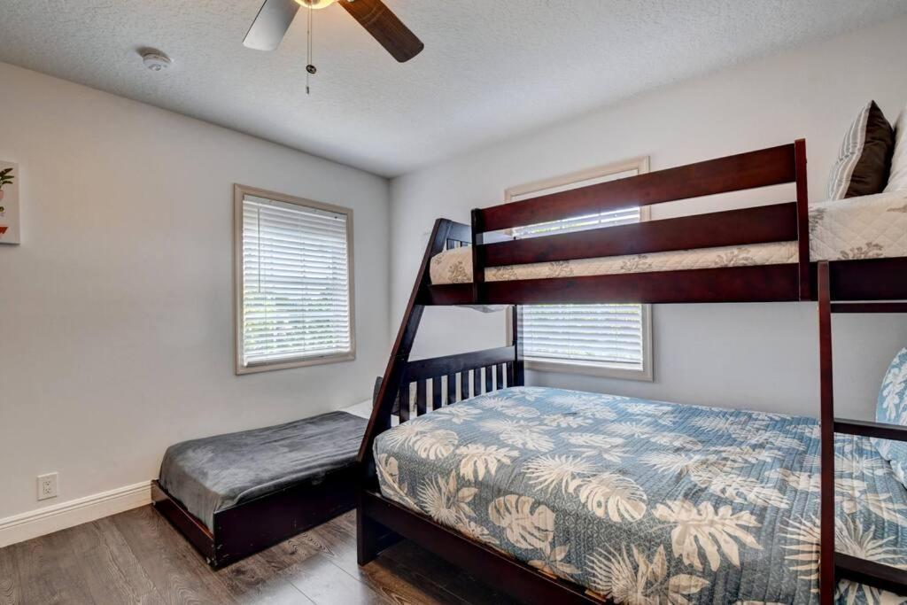 5 Bedroom Mansion With Pool And Non-Heated Jacuzzi Games In Boynton Beach Luaran gambar