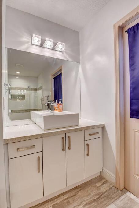 5 Bedroom Mansion With Pool And Non-Heated Jacuzzi Games In Boynton Beach Luaran gambar