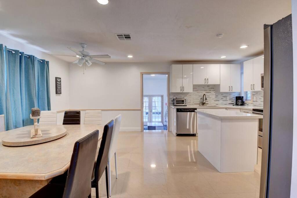 5 Bedroom Mansion With Pool And Non-Heated Jacuzzi Games In Boynton Beach Luaran gambar