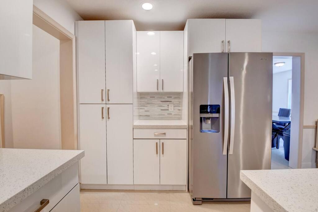 5 Bedroom Mansion With Pool And Non-Heated Jacuzzi Games In Boynton Beach Luaran gambar