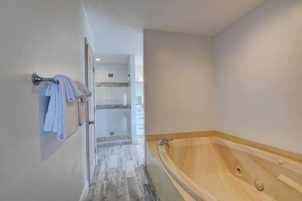 5 Bedroom Mansion With Pool And Non-Heated Jacuzzi Games In Boynton Beach Luaran gambar