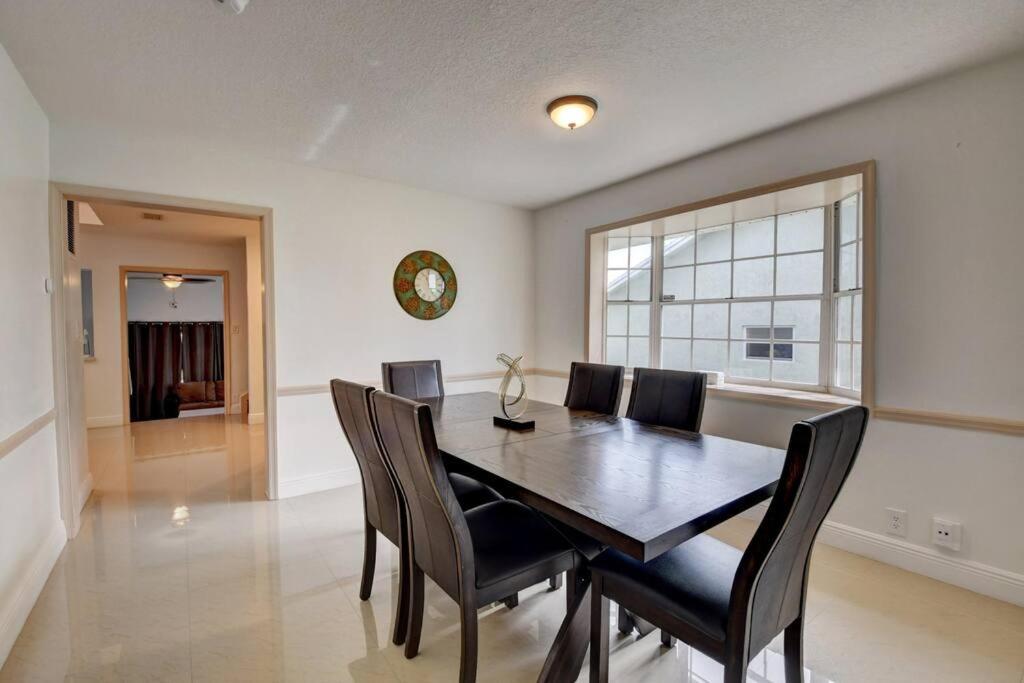 5 Bedroom Mansion With Pool And Non-Heated Jacuzzi Games In Boynton Beach Luaran gambar
