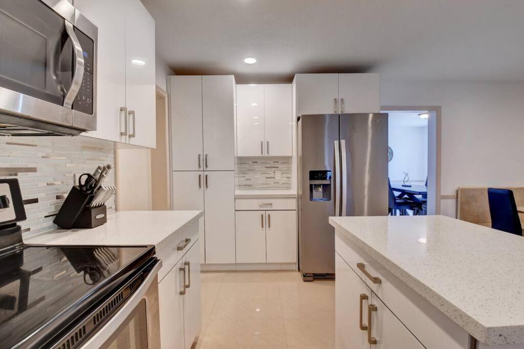 5 Bedroom Mansion With Pool And Non-Heated Jacuzzi Games In Boynton Beach Luaran gambar